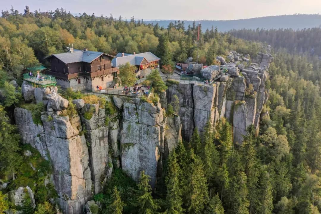 Gdzie w góry jesienią? Odkryj najpiękniejsze szlaki i widoki