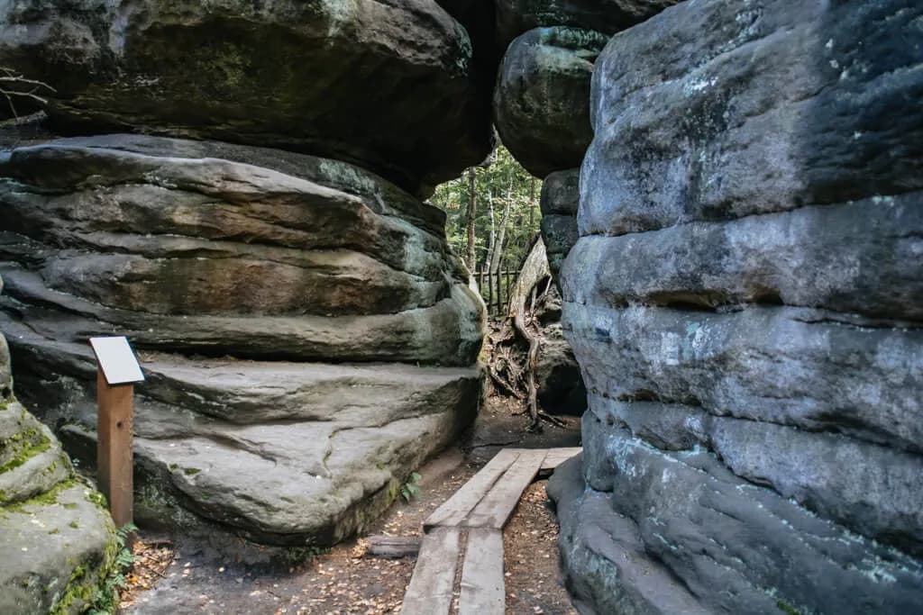 Jak dojechać do Gór Stołowych - najlepsze trasy i opcje transportu