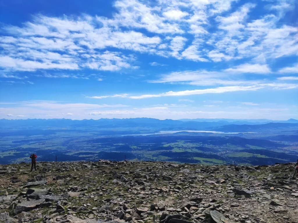 Ile metrów ma Babia Góra? Poznaj jej wysokość i znaczenie w Polsce