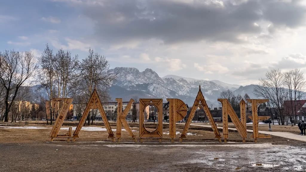 Zakopane - co warto zobaczyć i jakie szlaki wybrać na wędrówkę