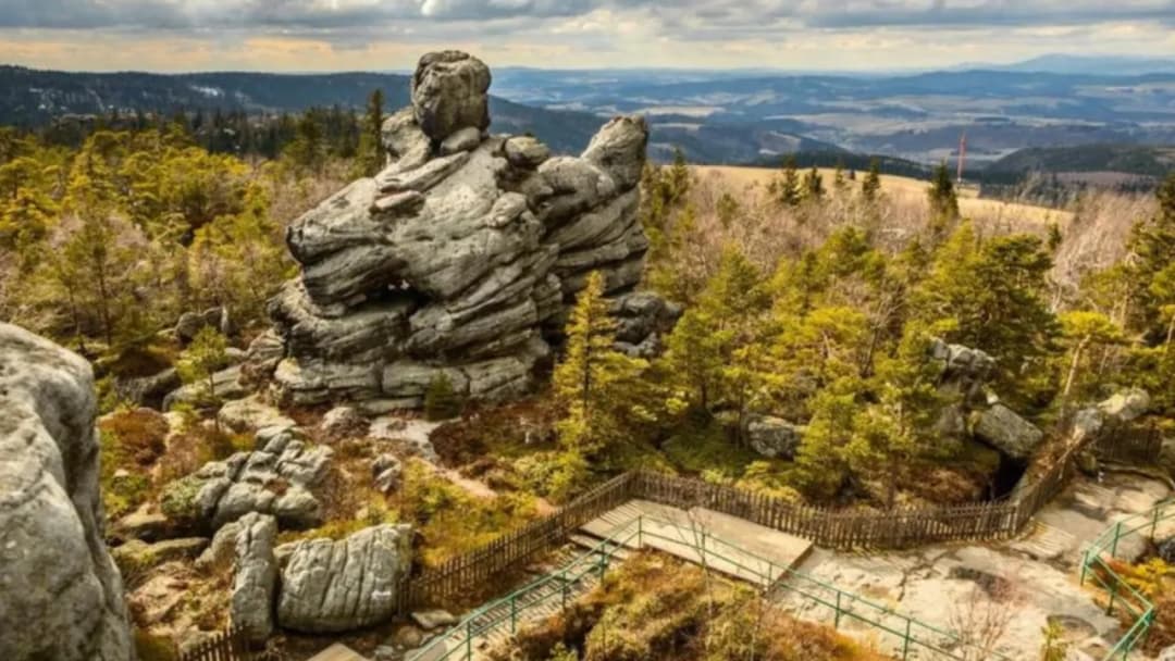 Góry Stołowe co zobaczyć: najpiękniejsze atrakcje, które musisz poznać