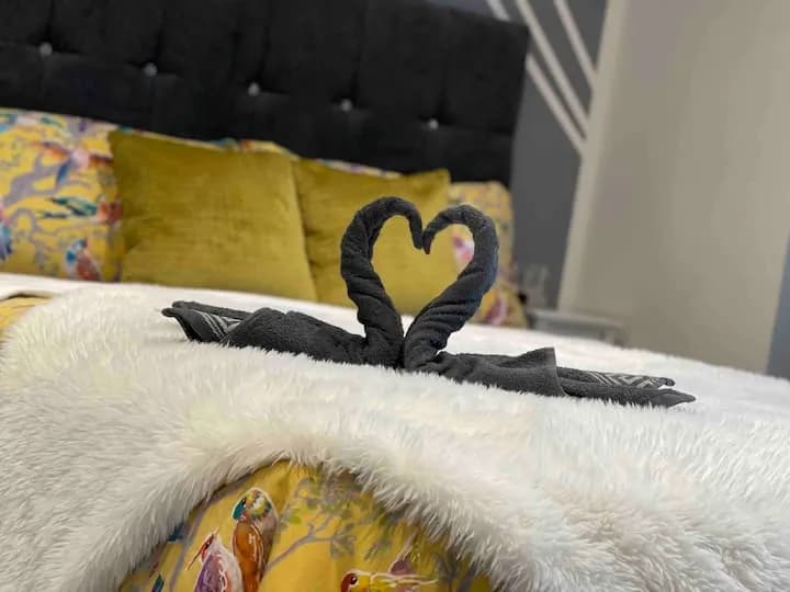 Jak znaleźć tani nocleg w Londynie i zaoszczędzić na podróży