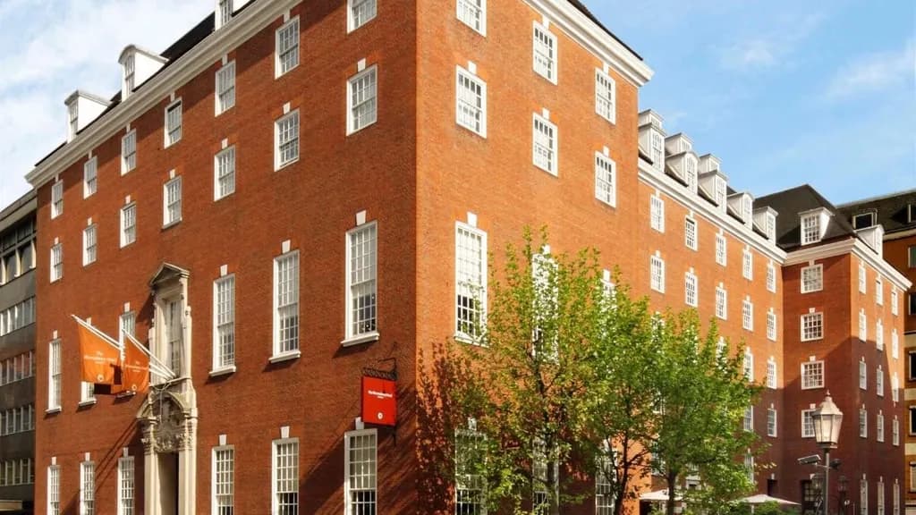 Gdzie nocleg w Londynie? Odkryj najlepsze opcje dla każdego budżetu